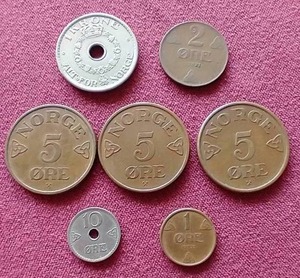 lot 2 image: (7) Vintage Norwegian Coins