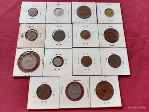 lot 10 image: (15) Vintage Foreign Coins