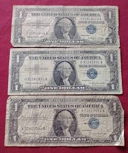 lot 17 image: (3) Silver Certificate $1 Notes