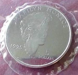 lot 82 image: 1995 Marshall Islands Marilyn Monroe $5 Coin