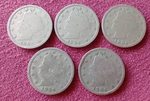 lot 112 image: (5) Liberty V Nickels