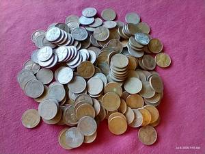 lot 120 image: (200) Wheat Pennies