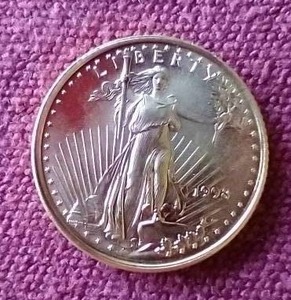 lot 122 image: 1998 110th oz Gold Eagle