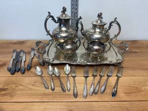 lot 63-J2025 image: Vintage Silver-Plated Tea & Coffee Set with WM Rogers Silverware