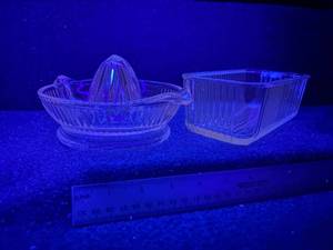 lot 110-J2025 image: Antique Vintage Manganese Crystal Juicer & Refrigerator Container (Possible Manganese Krystal)