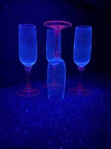 lot 119-J2025 image: Vintage Luminarc Veronese Pink Stem Champagne Glasses  Set of Four