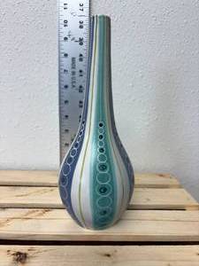 lot 156-J2025 image: Authentic Poole Pottery England Freeform 9 XPLT Vase