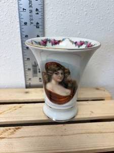 lot 157-J2025 image: Rare & Unique 5 Bavaria Schumann Porcelain Vase