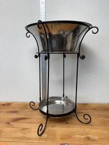 lot 19-J2025 image: 30 Tall Metal Beverage & Snack Vestibule Display Stand