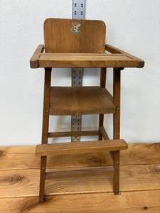 lot 20-J2025 image: Vintage 24 Tall Wooden Childrens Doll High Chair