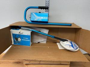 lot 5-J2025 image: Vintage Bounty Hunter Recovery Team Metal Detector  Automatic 840