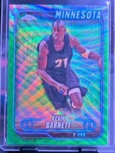lot 29 image: KEVIN GARNETT 2024-25 TOPPS CHROME GREEN WAVE REFRACTOR 5465