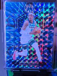 lot 252 image: JADEN MCDANIELS 2023-24 PANINI MOSAIC REACTIVE BLUE