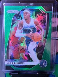 lot 253 image: JADEN MCDANIELS 2024-25 PANINI PRIZM GREEN