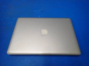 lot 17 image: Apple&nbspMacBookPro92 A1278 &nbspINTEL CORE I5-3210M 2.5 Ghz  8GB DDR3 RAM  250GB SSD  13.3 screen with 1280 x 800 Resolution  Includes IOS  No Charger 