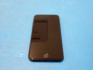 lot 30 image: Apple&nbspiPhone SE (2020) A2275  64GB of storage  Cellular Carrier Unlocked  Includes charging cable 
