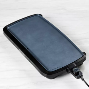 lot 258 image: BLACKDECKER 20 Family-Sized Electric Griddle Black Nonstick, Tabletop, Temperature Control, 1500W