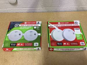 lot 466 image: First Alert Precision Detection, 10-year Battery Smoke and Carbon Monoxide Alarm, 2-pack