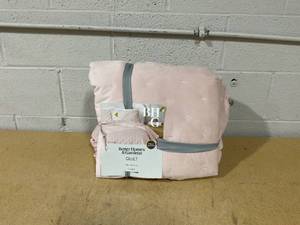 lot 364 image: FullQueen Blush Pink Quilt