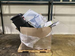 lot 902 image: Wholesale Pallet of Miscellaneous Items