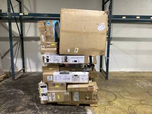 lot 904 image: Wholesale Pallet of Miscellaneous Items