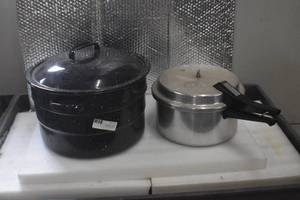 lot 1 image: Canning Kettles