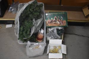 lot 12 image: Christmas Decorations