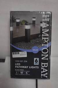 lot 18 image: Solar lights