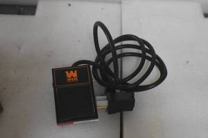 lot 59 image: WEN WA0392 120V 15-Amp Momentary Power Foot Pedal Switch for Woodworking