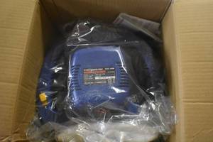 lot 63 image: WEN 10PMR 10-inch Random Orbit Waxer  Polisher