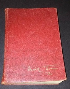 lot 912 image: Vintage and Antique Book   Mark Twain Complete Short Stories and Essays (1928)