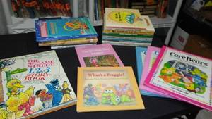 lot 981 image: Vintage and Newer Sesame Street, I Can read Series, Care Bears and More (20)