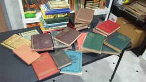 lot 989 image: Vintage Hymnals late 1800s and Newer