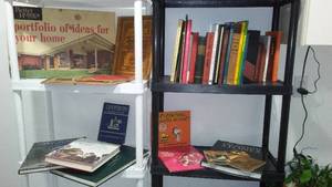 lot 999 image: Vintage Home, Travel, Hobbies and More.