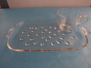 lot 33 image: HUGE LOT OF VINTAGE SNACK SETS