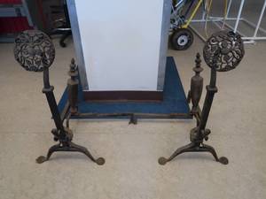 lot 35 image: ANTIQUE FIREPLACE SET