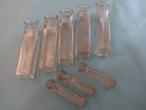lot 50 image: VINTAGEANTIQUE SCIENCE LAB BOTTLES