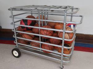 lot 114 image: SPORTS BALL CART