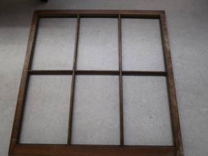 lot 115 image: VINTAGE SOLID WOOD WINDOW FRAME