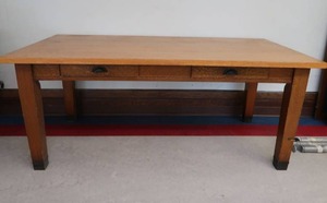 lot 119 image: SOLID WOOD TABLE