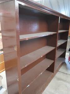lot 125 image: WOODEN BOOKSHELF