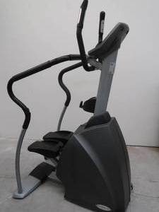 lot 8G image: MATRIX STAIRSTEPPER