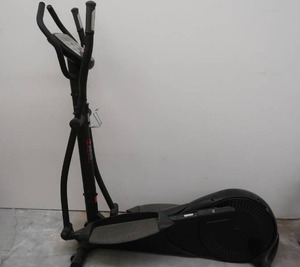 lot 8H image: NEW BALANCE ELLIPTICAL