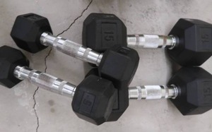 lot 8WW image: 2 SETS OF DUMBBELLS 15 LBS AND 5 LBS