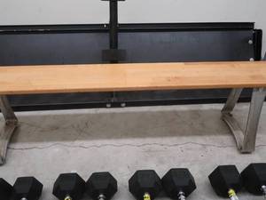 lot 127 image: WEIGHT ROOM BENCH