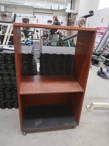 lot 150 image: WOODEN SHELF ON CASTER