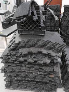 lot 152 image: INTERLOCKING MATS