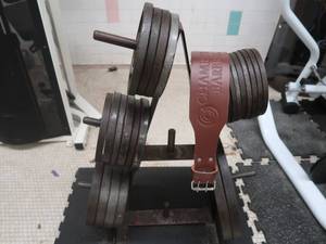 lot 153 image: WEIGHT RACK WWEIGHTS