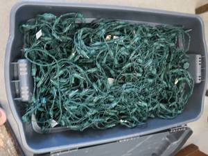 lot 170 image: LARGE BIN OF LIGHTS