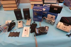 lot 231 image: CAMERA LOT